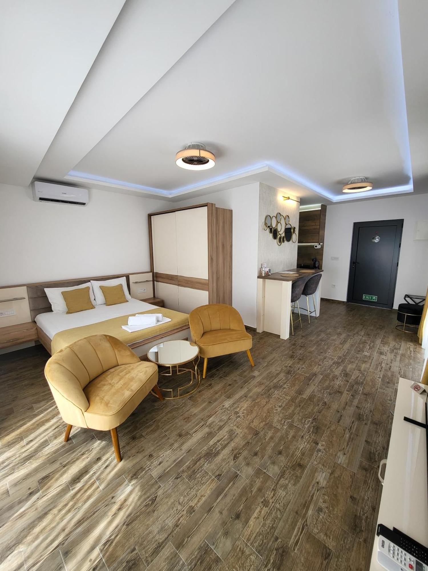 Marea Deluxe Apartments Котор Экстерьер фото